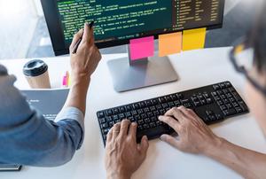 先学Java再学python好？